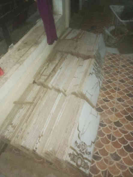 مكلفه بنشر بورسلين ارضي 36متر غير مستخدم وجداري 36 متر اللبيع مكان بين النصر والشطره *********** بي واتساب رقم السعر جدا مناسب
