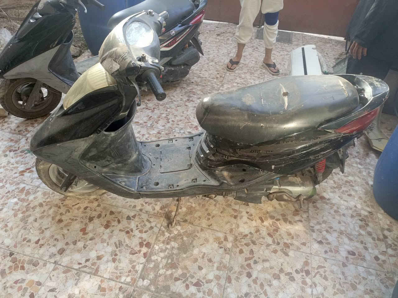 سلام عليكم دراجه بريز للبيع طافيه ابيع عله وضعها كوم حديد سعر ١٥٠ الف مكاني الدوره ابو دشير ‏‪***********‬‏ فقط واتساب متوفر
