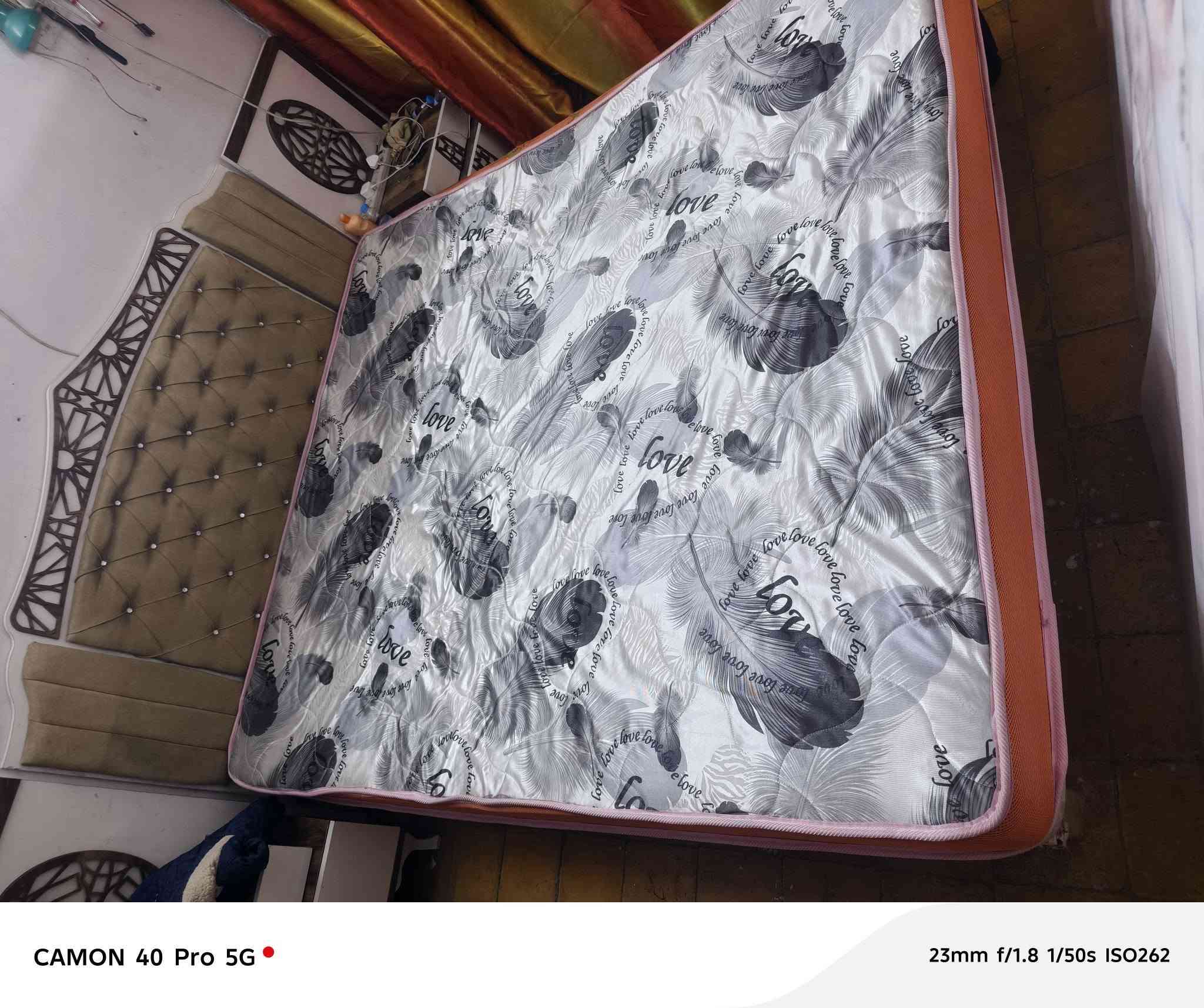 السلام عليكم الى من يهمة الأمر هذا فراش نفرين نضيف بس شوية دايس اريد انطي لوجة الله تعالى اي احد محتاج ويريدة
الاتصال ع هذا الرقم ***********
