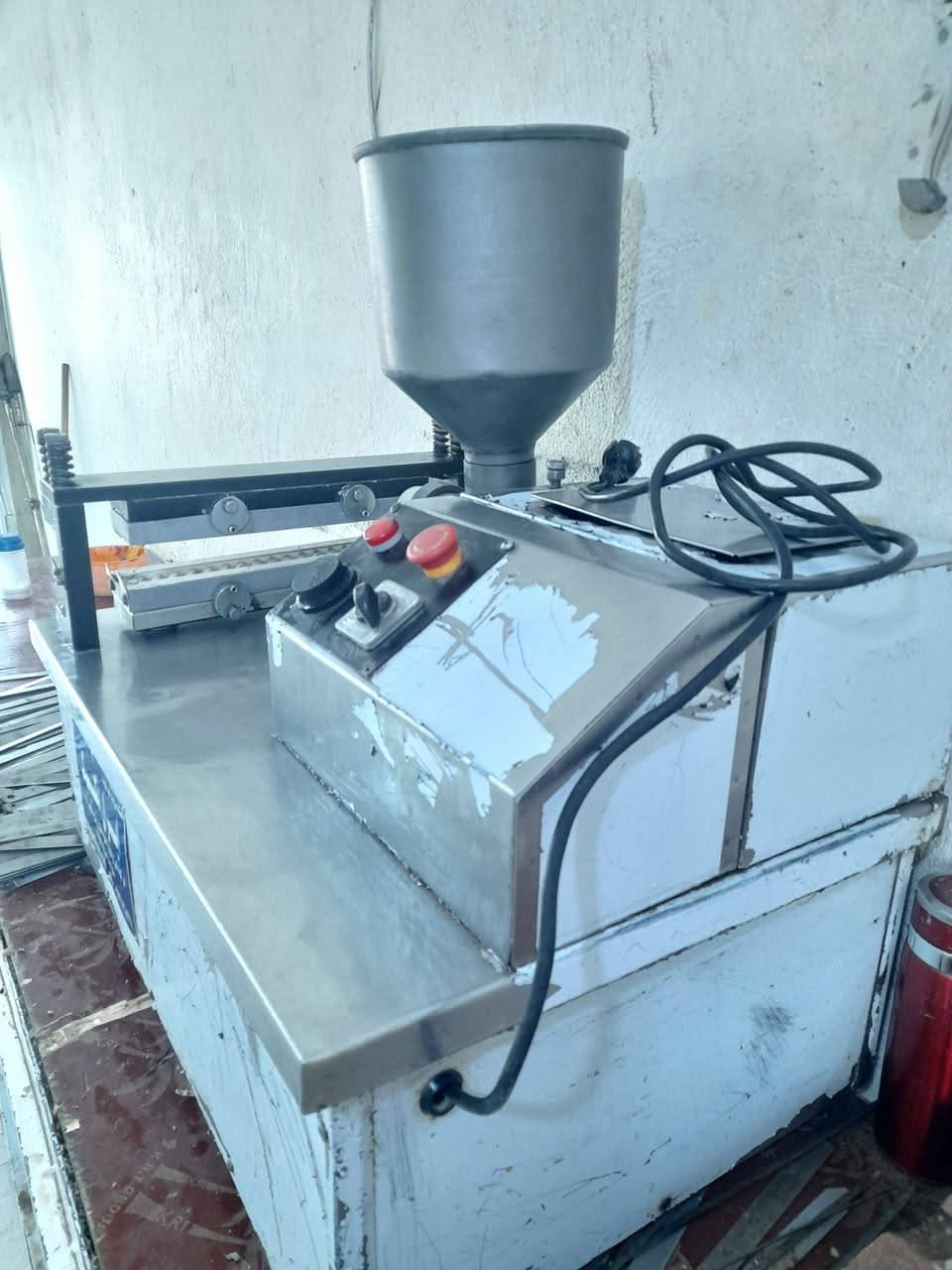 مكينه تشيش كباب للبيع ***********
