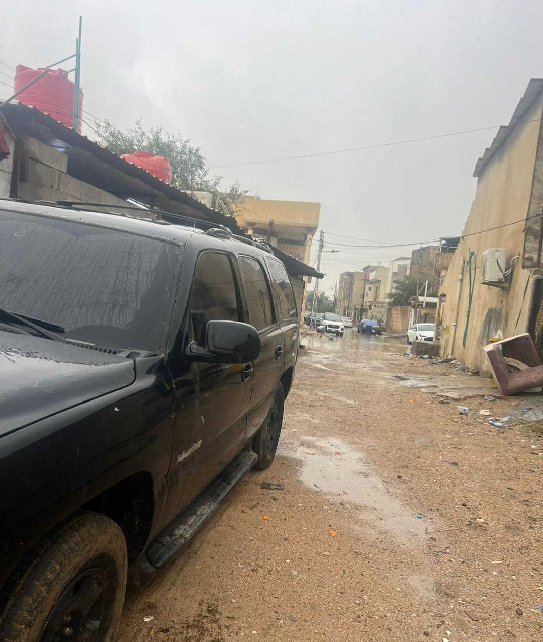 سلام عليكم تاهو 2005 ادوااات مكفوله من الكصه سيارة حاويه حلوه نضيفه سعر 38 وبيهة مجال للشراي العنوان البصرة جمعيات اسكان الموانئ شارع الميثاق الرقم ***********
