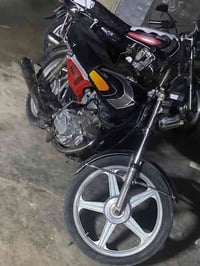 للبيع ماطور سيفان  موديل 2020  كهربائيات بس يعوزهن ربط  محرك مفتوح  شر...