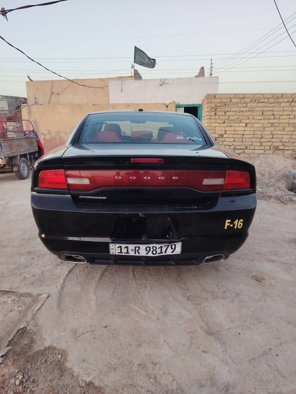 سلام عليكم جارجر البيع 2012 أمريكي بس ضربت المريكي باب مبدل كير ومحرك عل شرط تخم تاير وحداديه جدد تبريد رقم بغداد انكليزي سعر 125 وبيه مجال المكان السماوه الاستفسار عل رقم ***********
