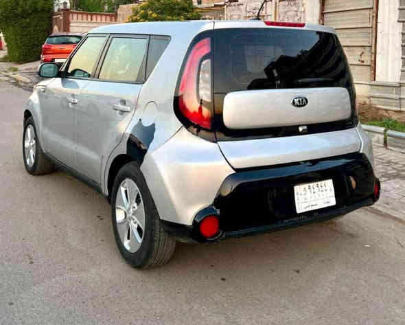 السلام عليكم كيا صول 2014 رقم بغداد تحويل ثاني يوم حادثها بابتين مبدلات وقبغ الجنطة مصبوغ بالعراق محرك 1600 ممفتوح المواصفات عادية ماشية 85 حقيقي  للبيع السعر 98 ورقة بيها مجال بسيط للاستفسار *********** مكان السيارة بغداد بغداد
