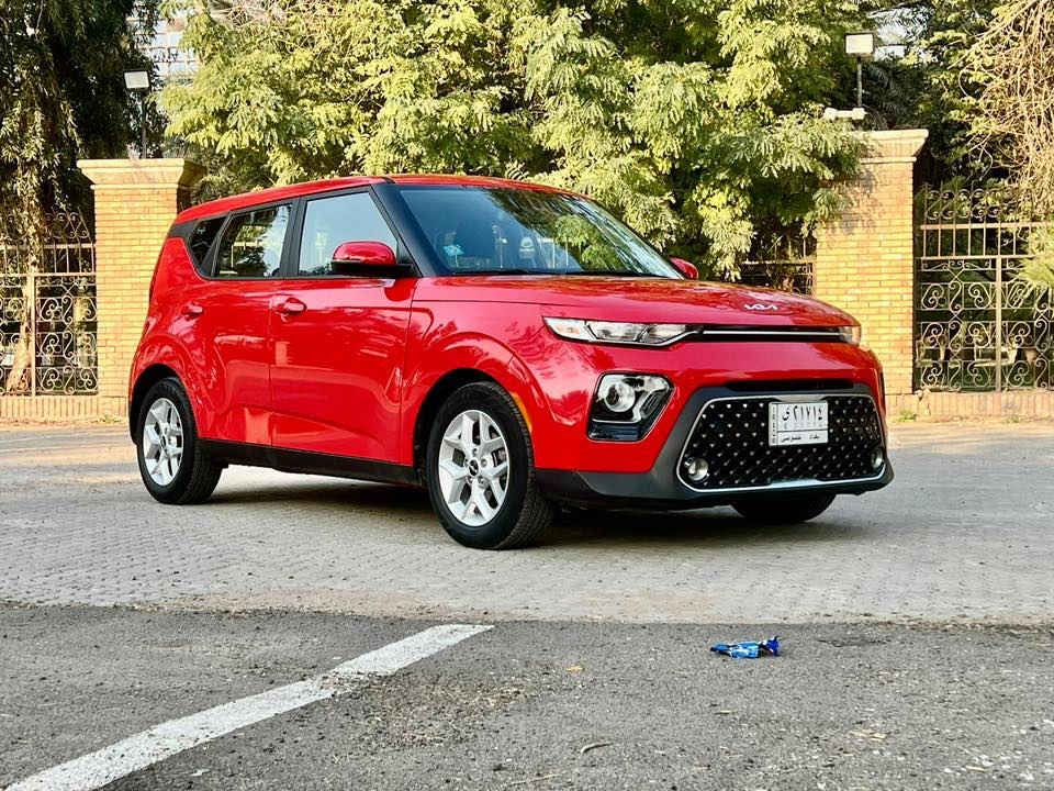 يالله.. 
عندي. كيا. صول. موديل 22 ❤️وارد. امريكي  لون احمر 😋 رقم بغداد باسمي. تحويل مباشر   السياره بدون. قطره صبغ. حادثها  تكحيل بسيط. بالبنيد  فقط. باقي سياره. كفاله. عامه .. محرك 2000 دوش  ماشيه 26. الف. كيلو. متر. يعني. بعده.  بحالة الزيرو  السياره. موصفات. شاشه وكاميرا وتدفئة بالكشنات. وشاحن وايرلس  رادارات 360 درجه. ويل. كب  وتحكمات 4. جهات. واشاير بالمري السياره.   حلوه. وجديدة.  مكان. السيارة بغداد. بالمنصور. الي يحب. يتصل 
***********
