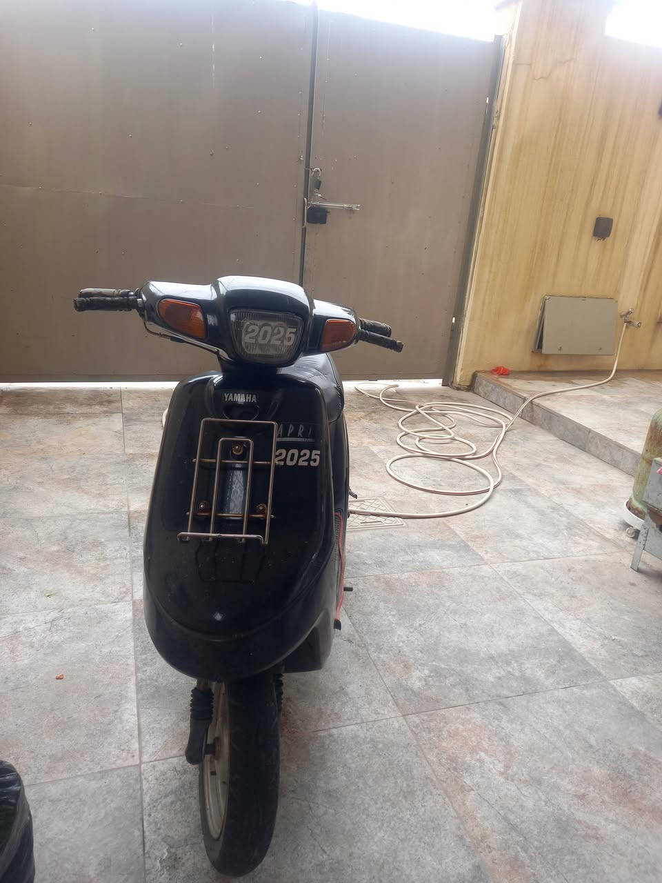 السلام عليكم موطور بوتين للبيع شرط من كلشي مكينة مامفتوحة نشاط فول لاجزة ولا ونة كهربائيات شغالة سلف شغال لايت عالي رماش بي السعر 330 وبي مجال بسيط كلو شرط شراي اتصل *********** مكاني الايسر
