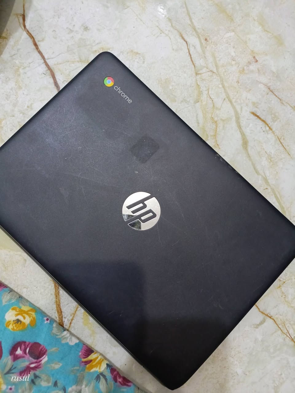 لابتوب عملي واقتصادي من شركة HP العريقة للبيع ✨
إذا تدوّر لابتوب رخيص، سريع، وبطاريتة تطول للدراسة أو الشغل الخفيف، هذا الخيار الأنسب إلك. الجهاز يعمل بنظام Chrome OS الخفيف اللي يخلي اللابتوب يشتغل بثواني وميعلق، وممتاز جداً لـ:

✅ فتح محاضرات الفيديو واليوتيوب بدقة عالية.

✅ تصفح مواقع الإنترنت وإدارة صفحات الفيسبوك والإنستغرام.

✅ كتابة التقارير والبحوث.

​المواصفات الفنية:

​شاشة بحجم 11.6 HD مريحة للعين.

​رام 4 جيجابايت مع ذاكرة 32 جيجابايت.

​يحتوي على كاميرا للمحاضرات أونلاين، وبلوتوث، وواي فاي قوي.
يجي وياها شاحن اصلي

​السعر:  125 الف

وبي مجال للشراي

المتواجدين يتفضلون خاص وبخدمتكم.


**إذا كنت صاحب هذا الإعلان وتريد حذفه لأي سبب، رجاءا أرسل رسالة إلى الدعم الفني**