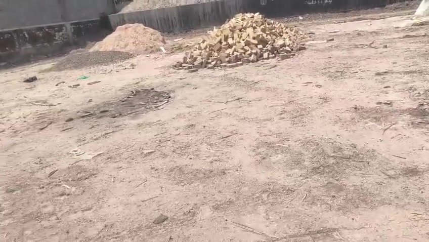 السلام عليكم
قطعه 660متر
بيها بتلو 220م 
بجهت مول أهل الخير أبي غرق
***********
