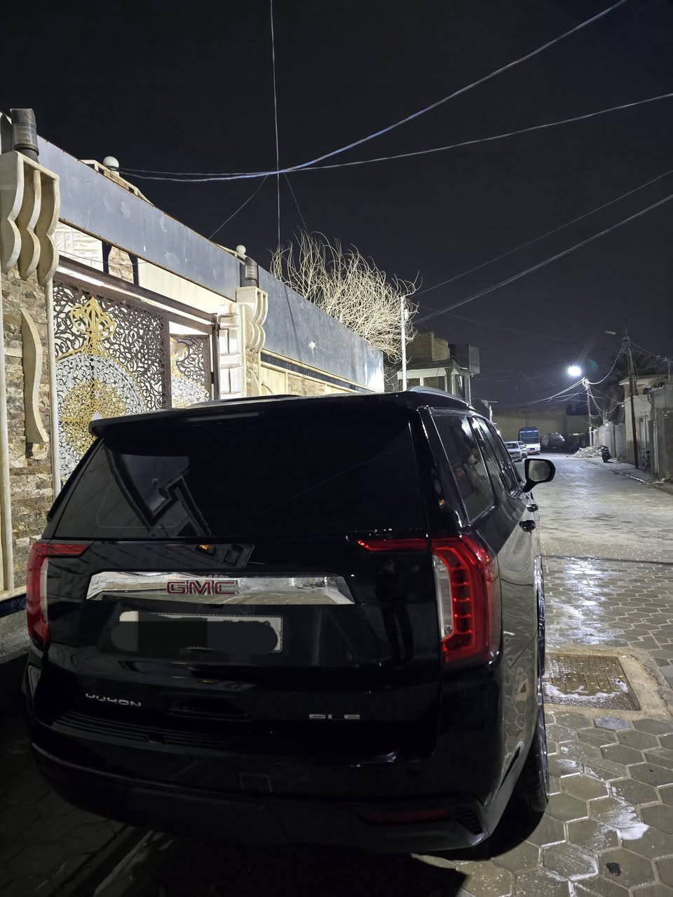 السلام عليكم .. جي ام سي 2023 ماشيه 28 الف SLE جديده بأسمي تحويل مباشر رقم بغداد مغلفه بالكامل بي بي اف 
السعر 480  للاتصال ***********
