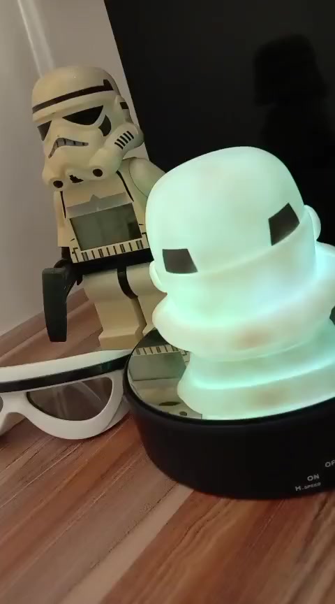 ثلاث قطع star wars ساتر ورز
رأس مضيئة  + شخصية تحتوي منبه وساعة
ومناظر (السعر ٢٥٫٠٠٠)


**إذا كنت صاحب هذا الإعلان وتريد حذفه لأي سبب، رجاءا أرسل رسالة إلى الدعم الفني**