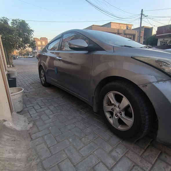 السلام عليكم  سياره هونداي افانتي رصاصي فضي  2012 للبيع
تبريد شغال كير مكينه شغال كهربائيات كله شغال  نوع محرك GDi سنويه 3/4/2026 السعر 95بيه مجال  للبيع مستعجل اي استفسار خاص او واتساب فقط 
***********
