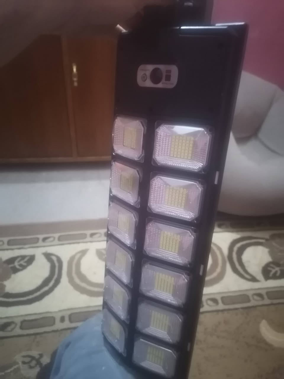 لايت طاقة شمسية حجم كبير ب١٥
للاتصال ***********
