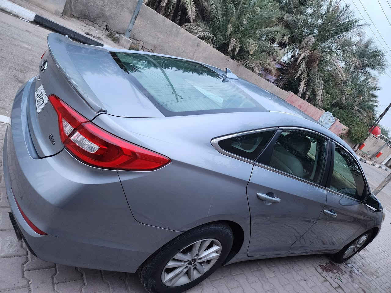 سوناتا موديل 2015وارد امريكي ضرر جاملغ بارد وبنيذ مصبوغ فقط الباقي كفالة  گير ومحرك مكفولات رقم ذي قار نگليزي راعيها بالبصرة حاضر للتحويل مكان السيارة البصرة قضاء القرنة 
السعر 115 الاتصال ***********
