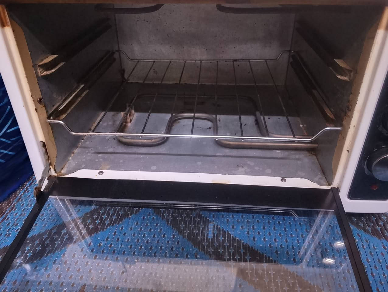 اوفن جديد شرط الشغل السعر 20بي مجال وهيترحجم صغير بي بنكه شرط الشغل السعر 12الف بي  ***********
