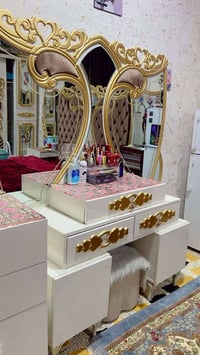 غرفه اخشاب • حلة • نضيفه