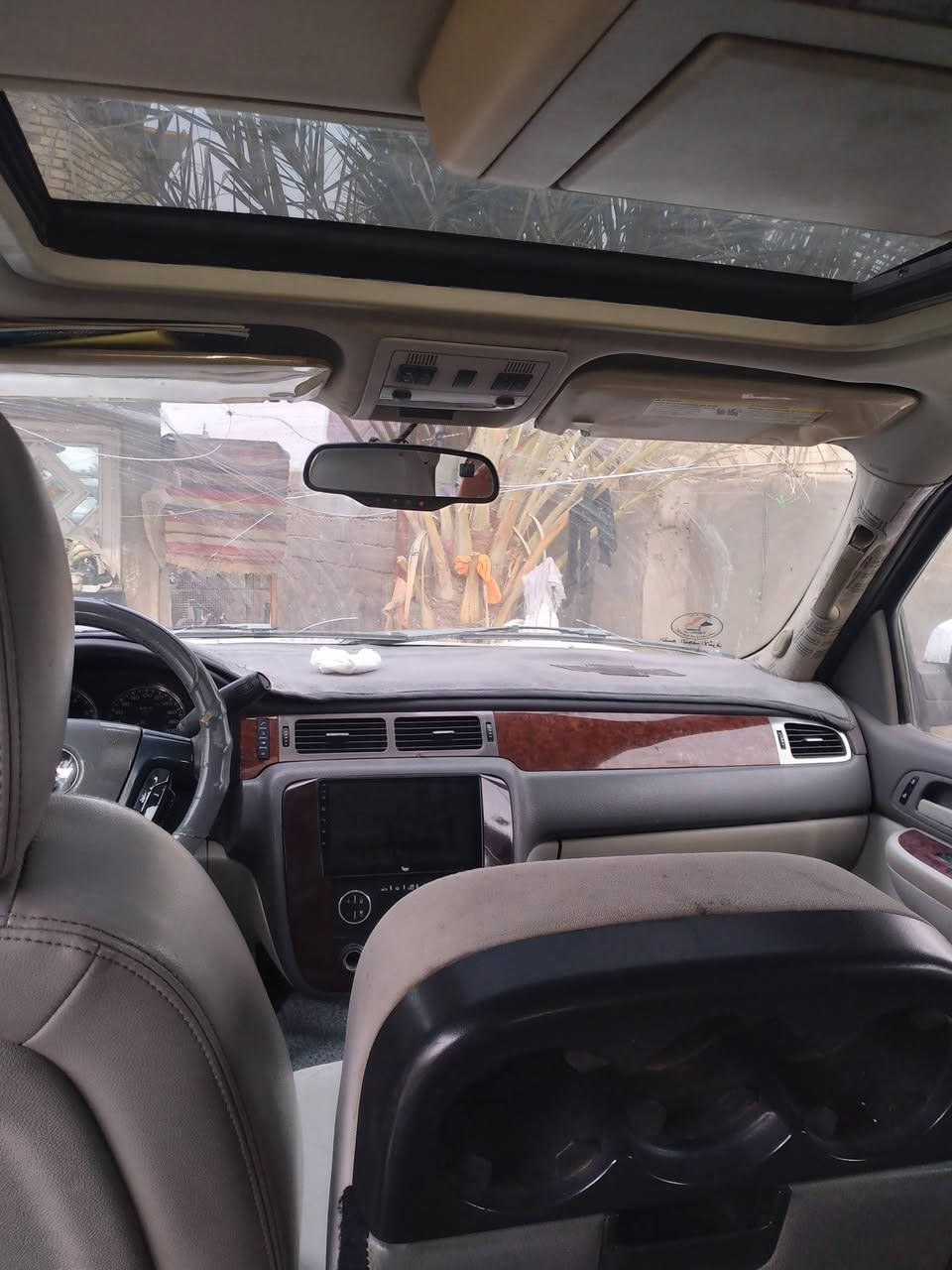 سوبر مان تاهو 
موديل ٢٠٠٧
رقم بغداد خطه كوت بغداد 
سياره جاهزه فتحه تحكم مصفره هيه وغرامه 
مكان السياره واسط 
السعر ١٣٥ وبيه مجال 
***********
