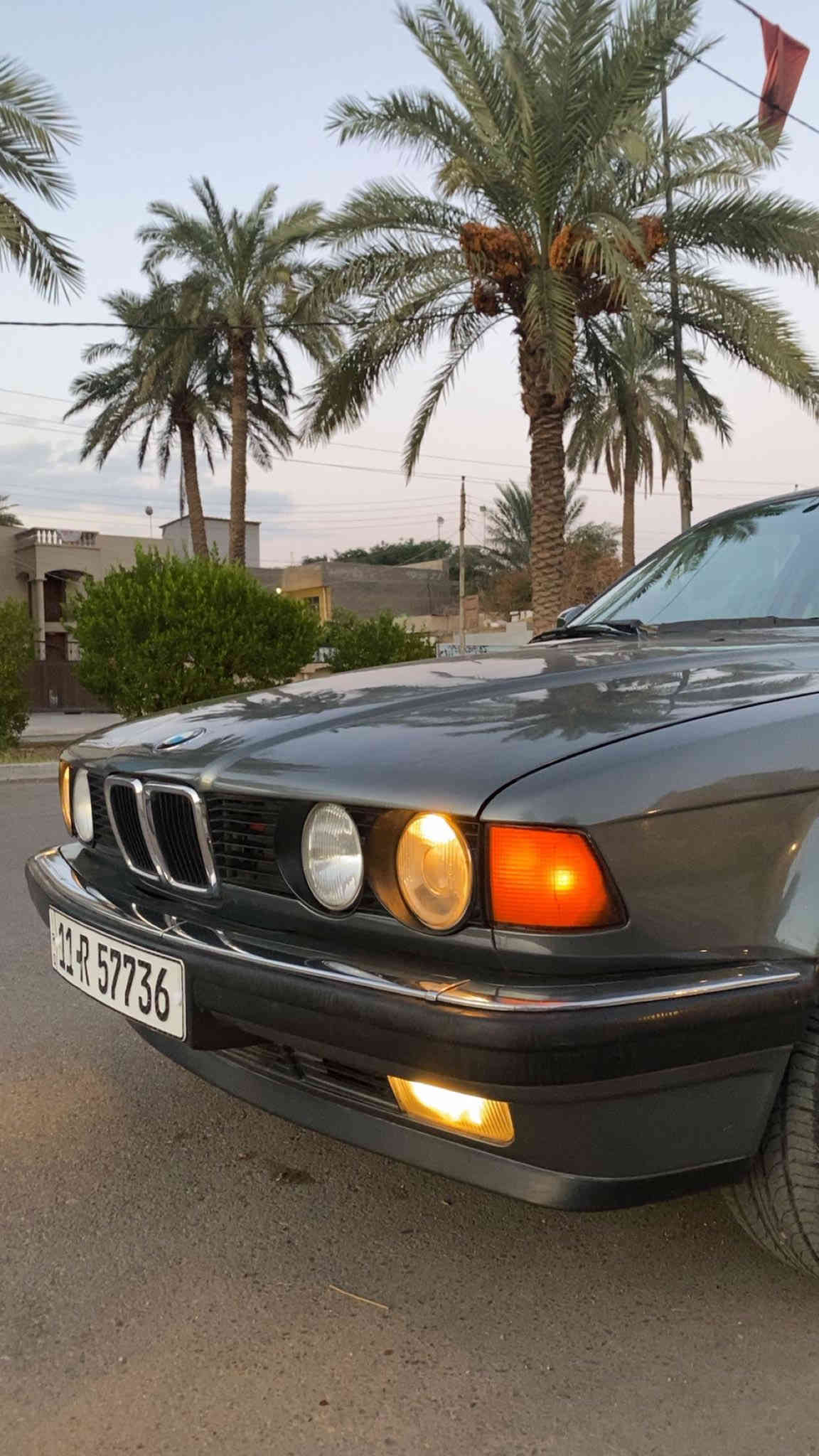 BMW 735
رقم بغداد الانكليزي سنويه مشروع وطني تحويل مباشر 
محرك ٣٥ اصل سكليتر كهرباء 
مكينه كير شغاله ١٠٠/١٠٠ 
حداديه جديده 
تبريد شرط ثلج 
موصفات 
دبل كمبيوتر دبل جكمجه 
داخل جلد كارتير بطاين صاج ملكي 
ترايش لمتد 
مري كهرباء مرايه وسطيه كهرباء عاكسه للضوء 
اربعه جام كهرباء 
مسجل بلوتوث اندرويد 
لايت ناصي عالي زنون 
كامره خلفيه 
برده خلفيه 
سنتر لوك 
ويل خليه اصلي وتخم تاير جديد جواها 
سياره جديده وعليها دامه كامله ترايك وين متريد 
كهربائيات كلها بلاديه بشرط 
مصبوغه عام للجماليه بدون ضربه ولا خايس 
السعر 65$
للاستفسار الاتصال على الرقم ***********
مكاني السيديه
