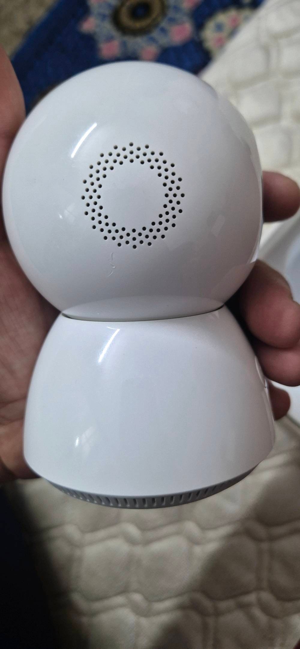 كاميرا واي فاي شاومي منفذ مال كلكسي تشتغل على الشاحنه نفسها بس بدون شحن جديد غير مستخدم ابيع هالموجود ما اعرفلها