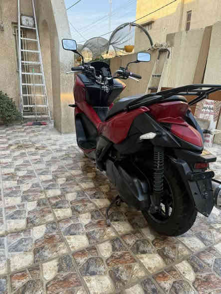 اللهم صل على محمد وآل محمد
السلام عليكم اخوان
عندي دراجه فاز هونداي، مثل ما موضح بالصور.
الدراجه كلش نظيفة ومرتبة، سعة المحرك 300، لون ماروني مميز.
ما بيها أي نقص، دراجه اعتمادية وجاهزة 
للستفسار الاتصال على هذا رقم
***********
