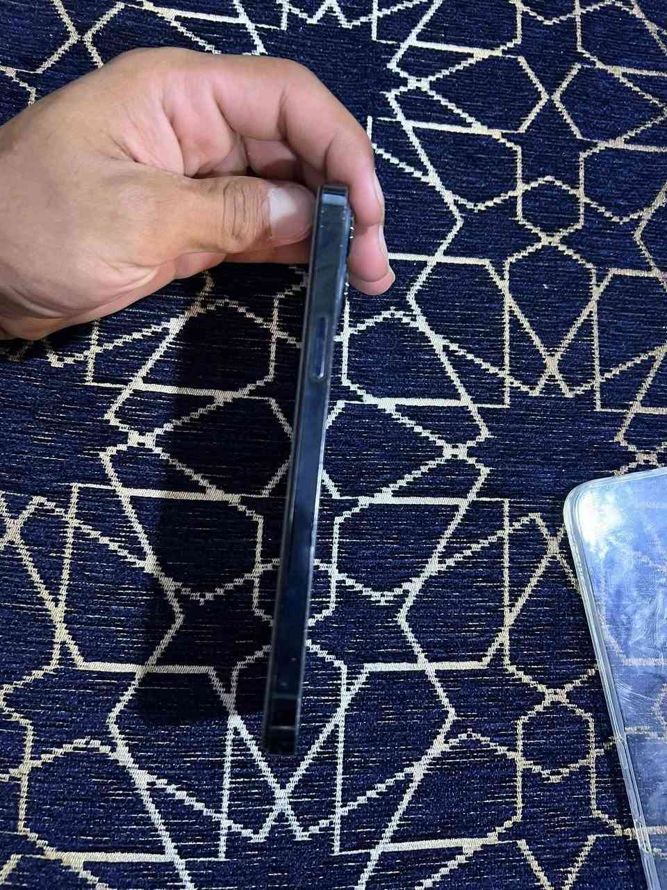ايفون 12 برو ماكس
ذاكرا128
بطارية80
دبل سيم كرت 
ملاحضات الجهاز 
الكامرا اكس 2 بيها هزا بسيطه 
مبدل شاشه شرط اصلي شرط
وفيس ايدي غير شغال 
وسعر الجهاز النهائي 300 الف قفل مابي اي مجال ويرهم مراوس


**إذا كنت صاحب هذا الإعلان وتريد حذفه لأي سبب، رجاءا أرسل رسالة إلى الدعم الفني**