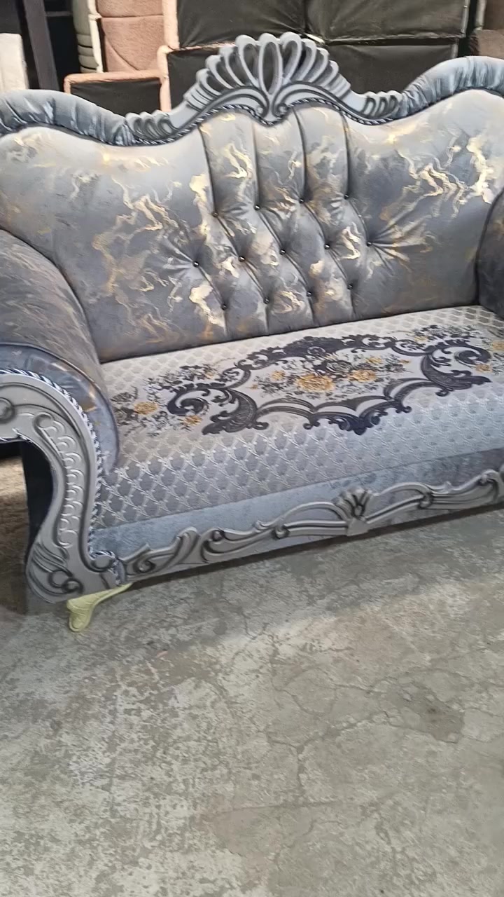 تخم ملكي ابو التاج زلغ او شخط مابيه اخو الجديد بل جديد اسفنج ضغط خشب قوي الثقيل مو سوكي ١٠ نفرات ٥ قطعه واكو توصيل الي باب بيتك عدنه
***********
