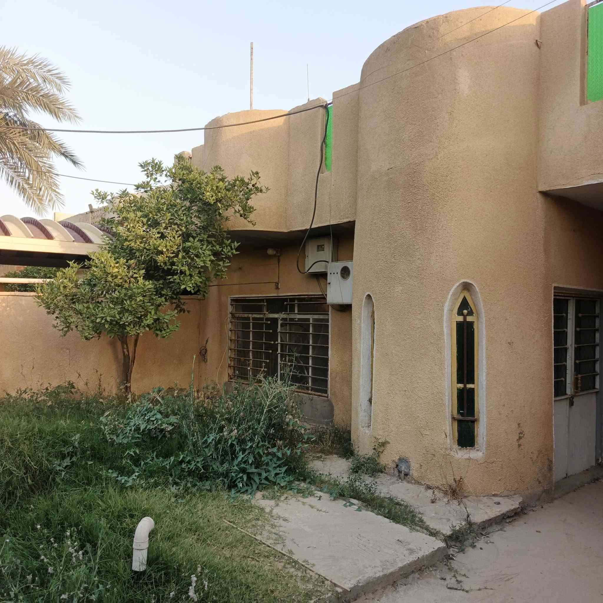 السلام عليكم دار للبيع طابو مساحه 200 جاهز من كلشي يحتوي على استقبال وهول ومطبخ وصحيات داخليه وخارجيه وكراج وغرفه نوم أرضية كاشي درجه أولى مجاري وكهرباء جديده السطح شتايكر جديد العنوان ناحيه القصر قرب السوق حي جمعيه قرب مدرسه ابن خلدون اتصال ***********//***********
للبيع فقط
