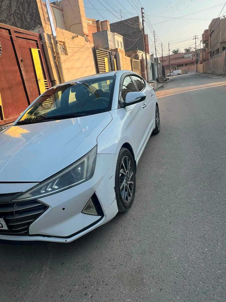 للبيع هيونداي إلنترا 2019 خليجي – فول مواصفات
* محرك 2.0
* عداد: 116 ألف كم
* رقم بغداد (مشروع وطني)
• فتحة سقف
• بصمة تشغيل ودخول
• شاشة مع كاميرا خلفية
• حساسات
• مري شفط 
• تبريد قطعتين 
السعر: 150 ورقة قابل للتفاوض بالمعقول

***********
