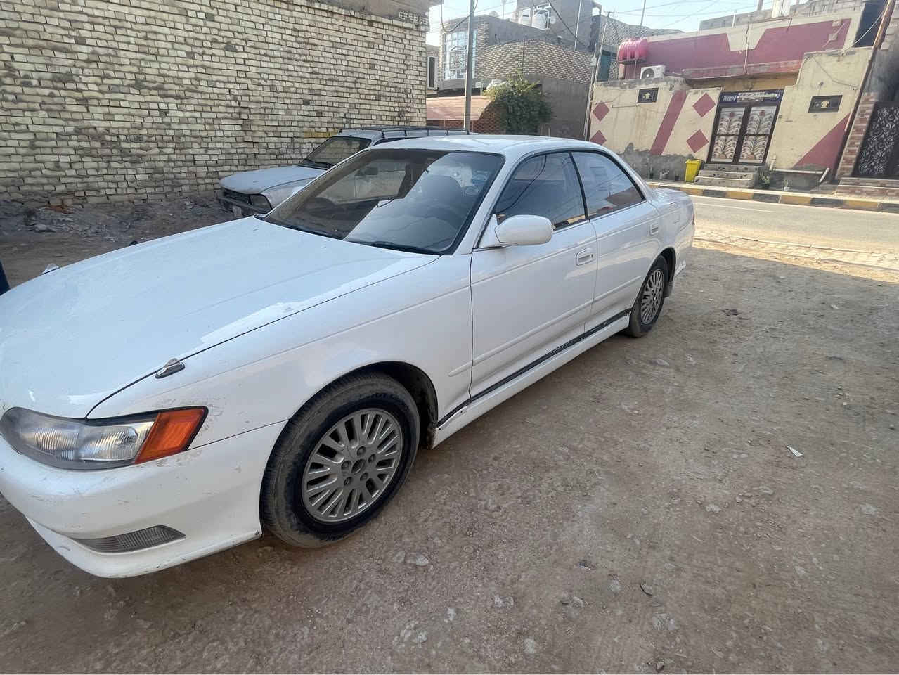 السلام عليكم سياره مارك مديل ٩٣ رقم بغداد سياره كفاله من ضربه ونقل  الون بيض محرك ونجي سعر ٥٨ مكان نجف ستفسار اتصال على رقم ***********
