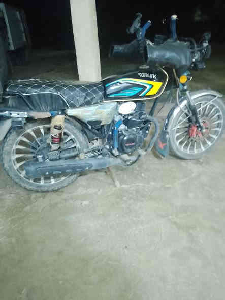 دراجه سيفان اللبيع موديل 2025 محرك 200 ضاقطه وزنجيل دراجه مكفوله  شرط نكره سلف كلشي بعدو بوضه الشركه السعر900وبيها مجال قليل
مكاني الحجاج 
***********
