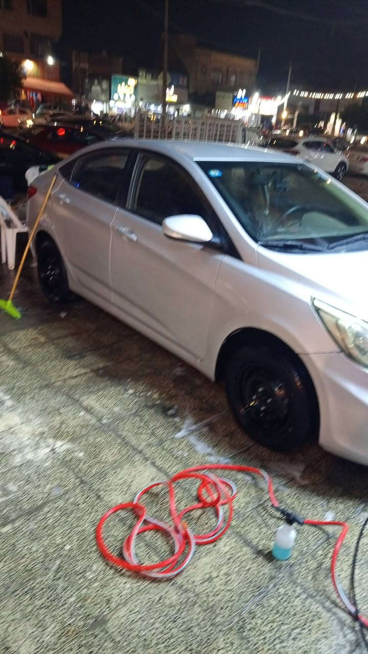 للبيع اكسنت موديل 12 خليجي سياره مصبوغ سياره محرك كير مكفول تبريد ثلج صدر امامي جديد تخم تأير *********** ريدهه 75 مكان سياره بغداد محرك دوش 1600
