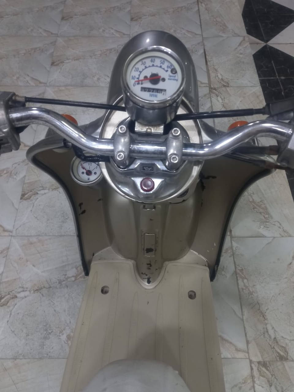 السلام عليكم دراجه عبدالحليم للبيع الدراجه اوراق كهربائيات كلها شغاله منطول للطول ما عدى العداد تشتغل نكره سلف قفل اكسن وسكان كامله. رقمي *********** واتس فقط.
