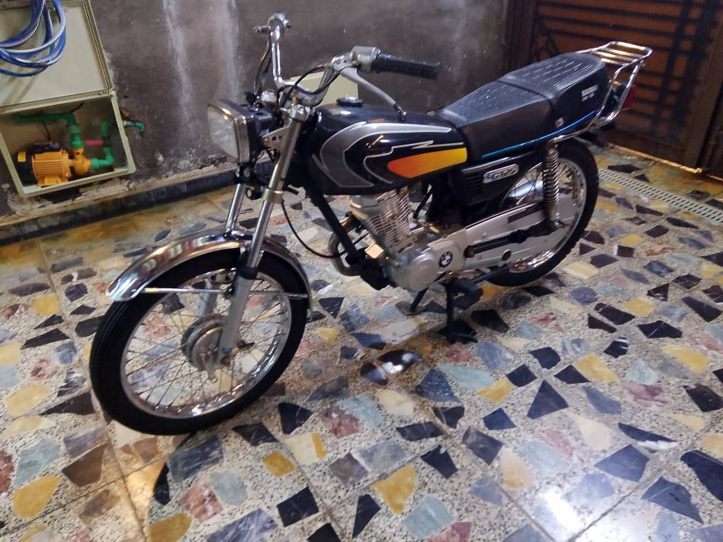 مكلف بالنشر دراجة للبيع متين أوراق مديل ٢٢ السعر ٧٥٠وبيها مجال لشراي يتصل على هذا رقم ***********
