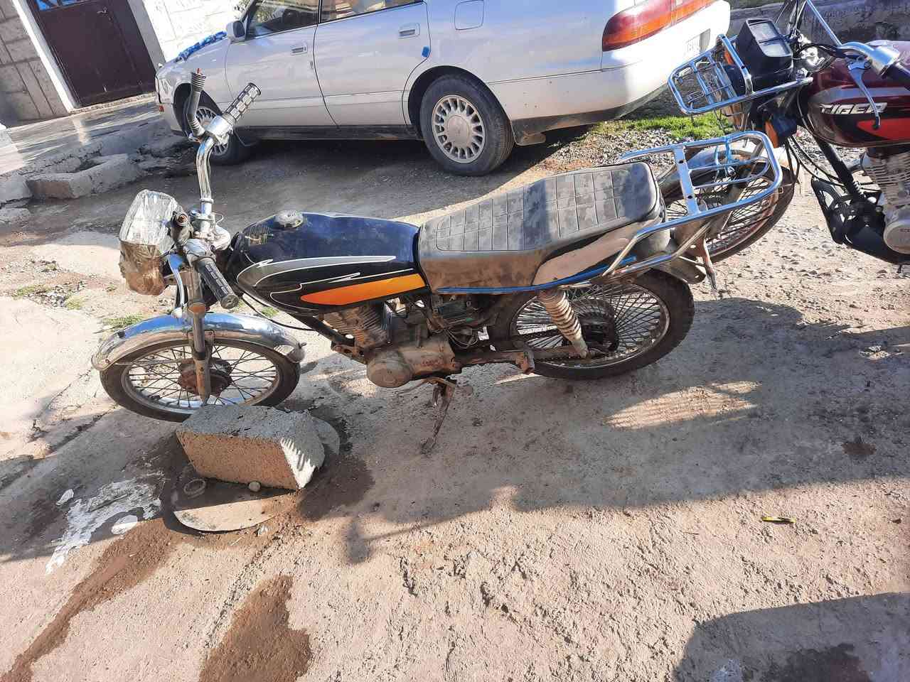 السلام عليكم ماطور بارت 9999موديل 17معمر جديد لا دخن ولا ينضح دهن السعر 200وبي مجال //***********
