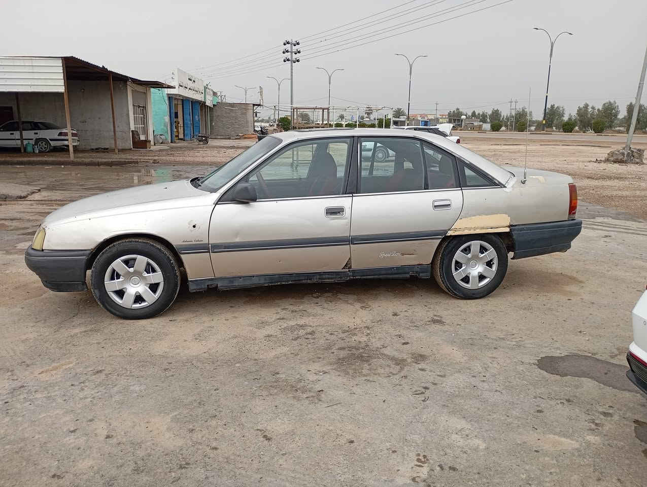 من رخصت الادمن
اوبل اوميكا 
موديل 1989
رقم الانبار سنويه 2030
بسمي تحويل مباشر 
تخم تأير
كير ومكينه خير من الله لا صرف ولا بخار
كير عادي 
كهربائيات شغاله كله 

خويس لكطتهن ع ليدي
مكفوله من ضربه وكصه 
 .
العنوان الانبار الفلوجه نساف 
سعر   23$.  وبيه مجال 

***********
