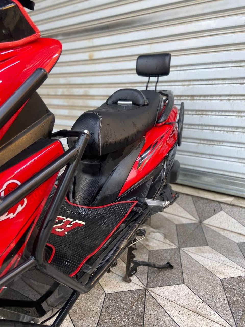 سلام عليكم دراجه اوتماتيك لبيع دارجه فول نضافه600وبيه مجال ***********
