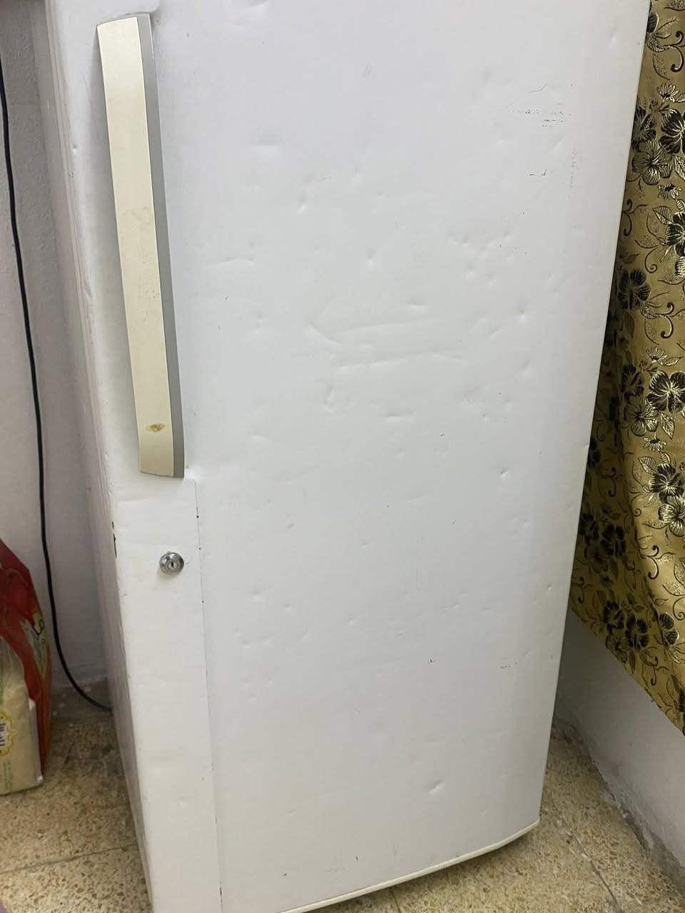 ثلاجه شغاله وتجميد شرط فقط يحتاجلها باب للفريز عنوان حي الميثاق سعرها ١٠٠


**إذا كنت صاحب هذا الإعلان وتريد حذفه لأي سبب، رجاءا أرسل رسالة إلى الدعم الفني**