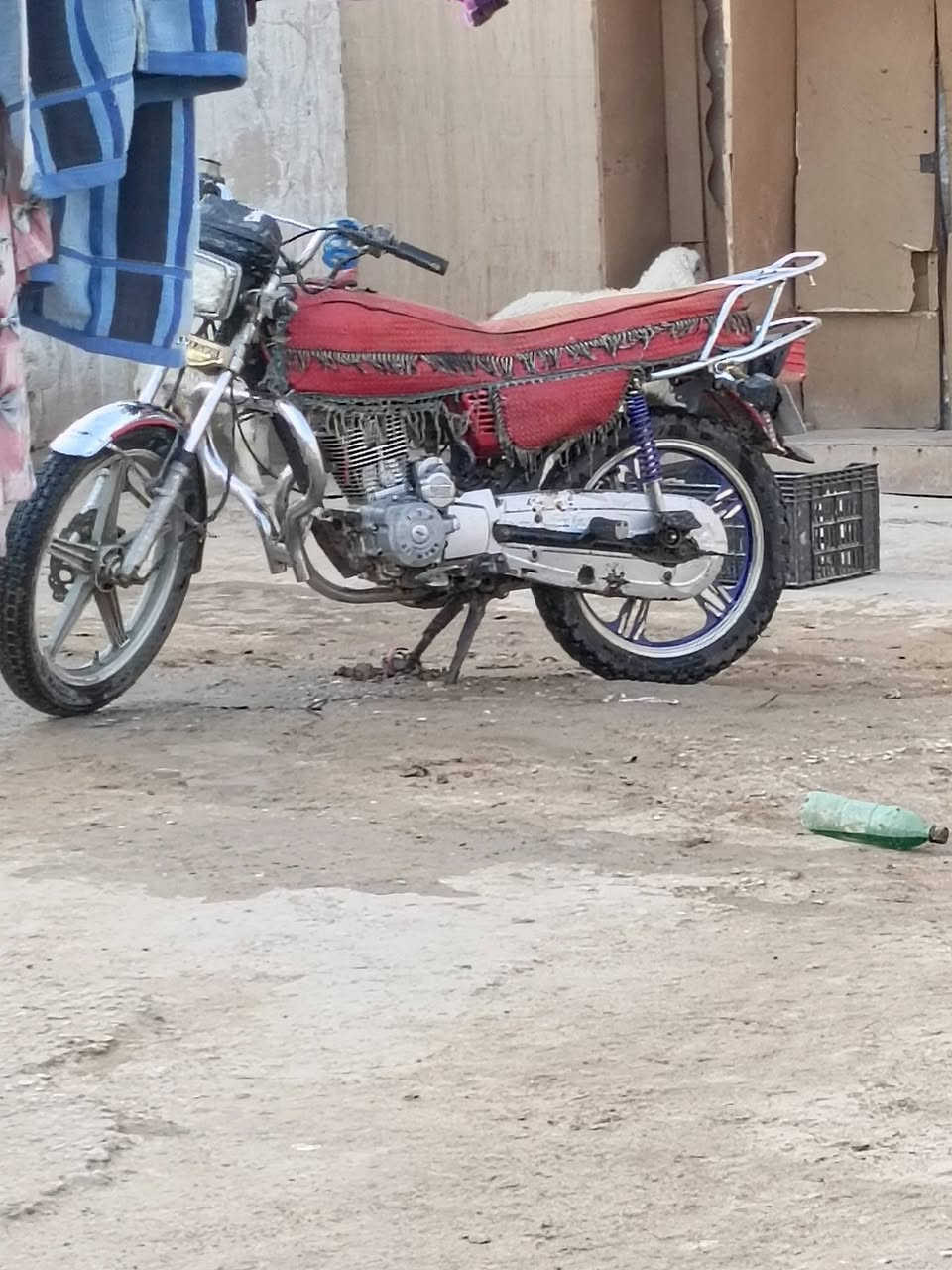 دراجه للبيع سيفون ورق كامل2020ظ السعر 275 وبيها مجال
***********
