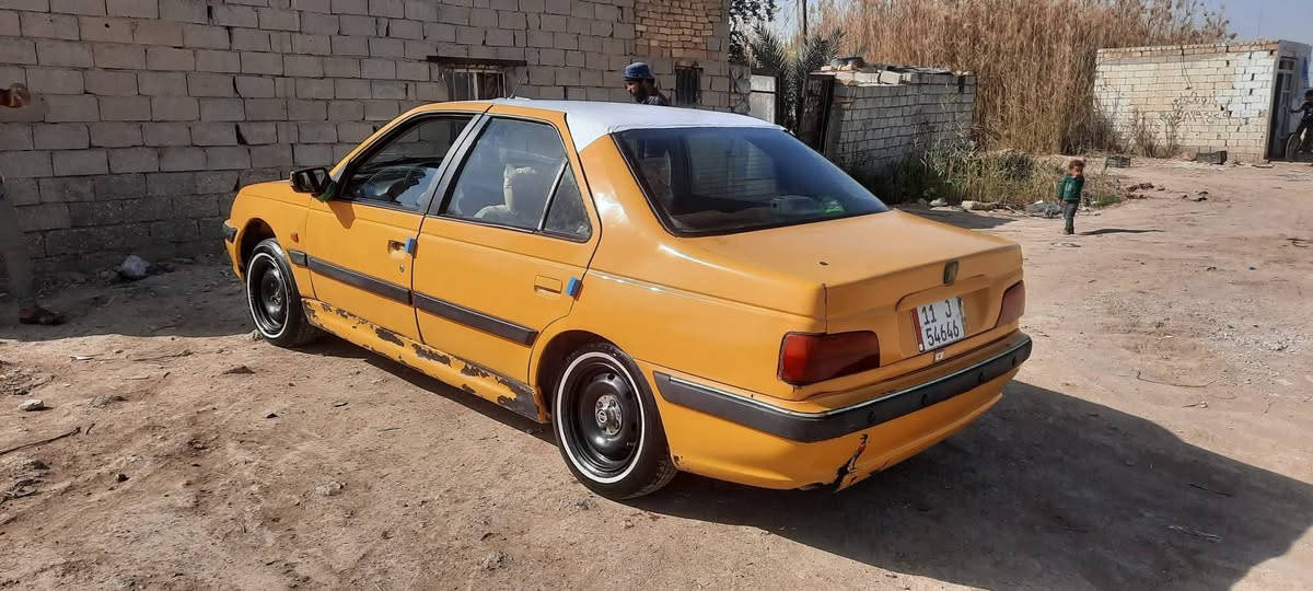 السلام عليكم ورحمة الله وبركاته رمضان كريم ومبارك عليكم جميعا بيجو بارص للبيع موديل 2010  أجرة سنوية جديدة هيئة وغرامات صفر تحويل مباشر وشرط التحويل سيارة خير من الله جاهزة حدادية جديدة صدر امامي خلفي تخم تاير خط ابيض تبريد تدفئة محرك كير كفاله غرفتها حلوة كهربائيات كل شغال  والكشر شوف العين خير من الله   رقم بغداد انكليزي السعر 30وبيها مجال بسيط  اتصال رقم الهاتف ***********
*********** اثنينهن واتس اب اتصال باليعجبك مع فائق الاحترام والتقدير للجميع مكان السيارة بغداد
