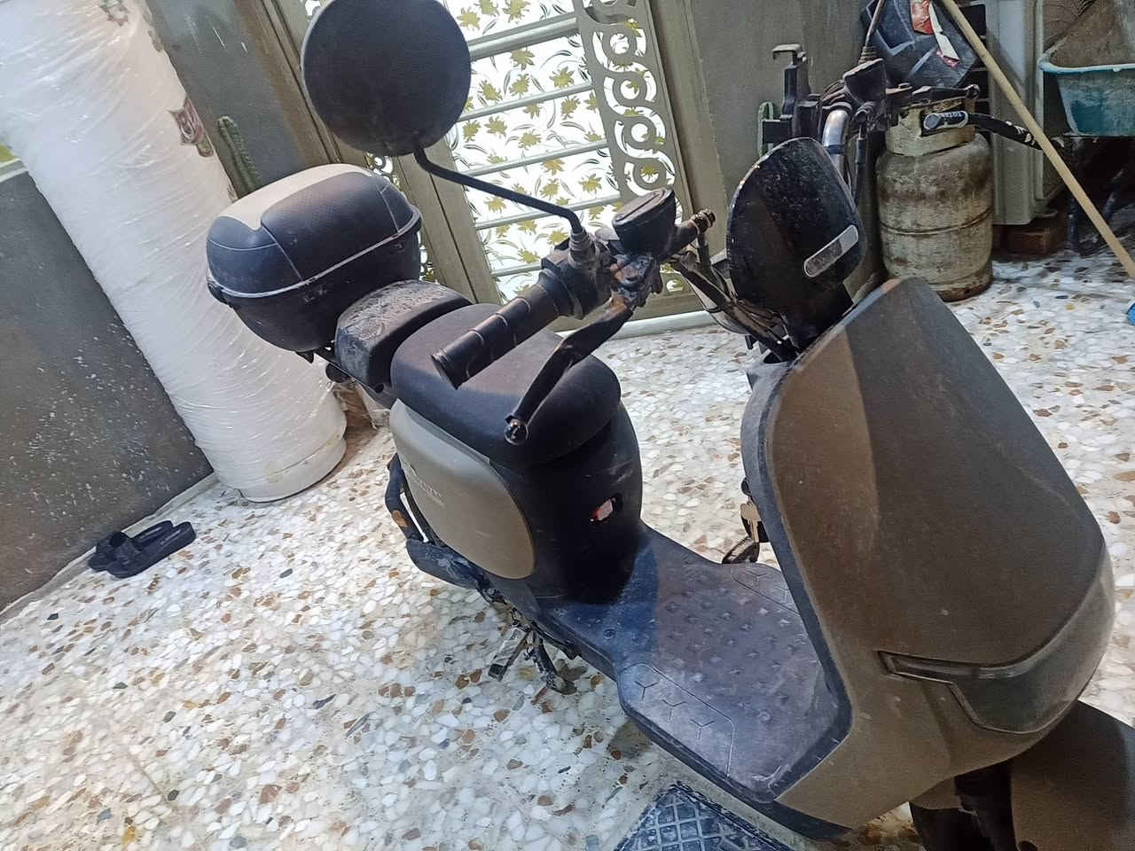 سلام عليكم اخوان عندي دراجه شحن الريان لبيع تشتغل عن بعد بصمه وسويج الدراجه كلش نضيفه اني مامتعبه من المحل لبيت بس 
مكاني النجف شارع المطار القديم 
سعر الدراجه 600وبيه مجال حك الجيه 
***********واتساب 
***********اتصال
