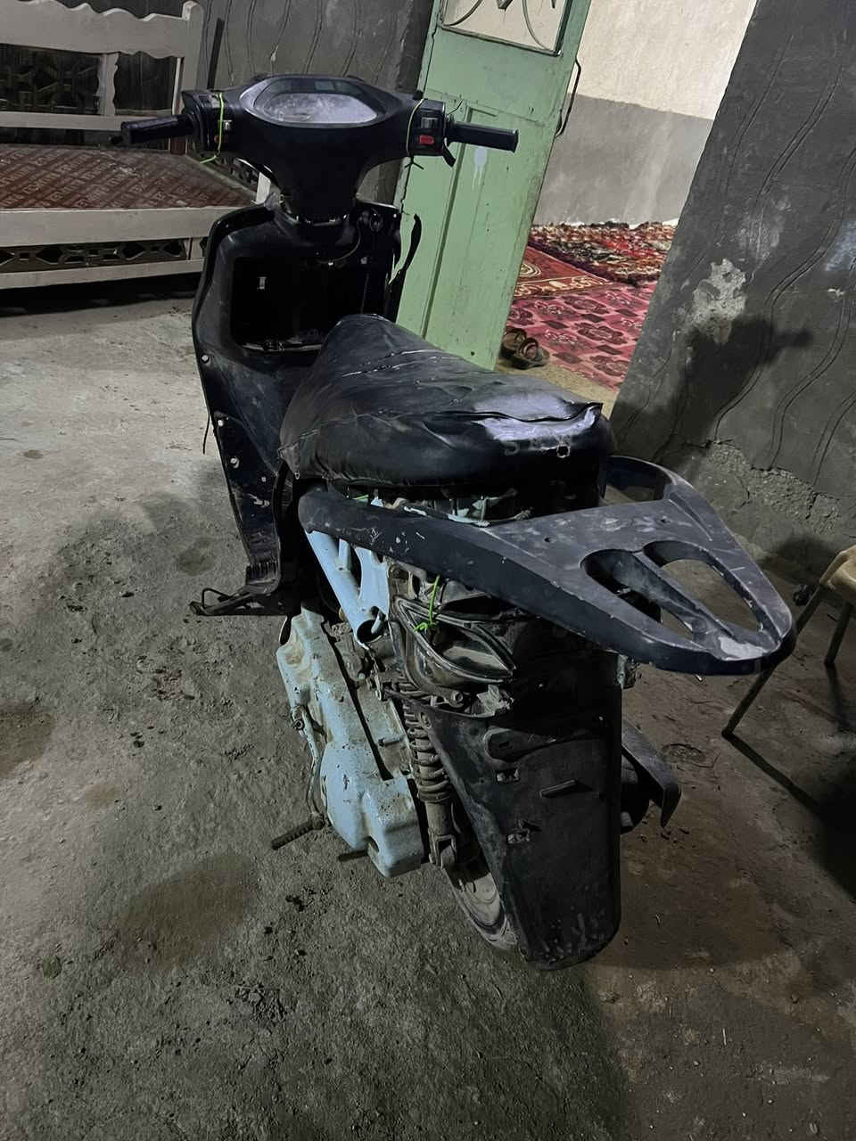 دراجه فراشه  للبيع شغاله شلعه حلوه ابيع جوم حديد تجي تشغل وتطلع محركه لاتنقيص ولاتبخير السعر 150بيه مجال لشراي مكان نجف ابوصخير رقم تليفون ***********
