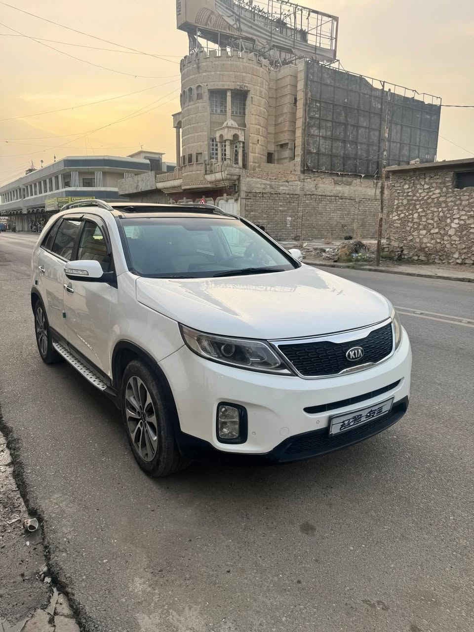 سلام عليكم للبيع سورنتو 2013 شكل 2014 سته خليجي  ضررها . مصبوغا عام. سقف مبدل سبعه راكب ثلاث  قطع تبريد عدا بصمه. مري شفط تخم تايرات جديد سيارا مصروف عليها يعني ما تصرف عليها كلشي سيارا بسمي سعر 135. رقم اربيل وبي مجال قليل *********** ***********
