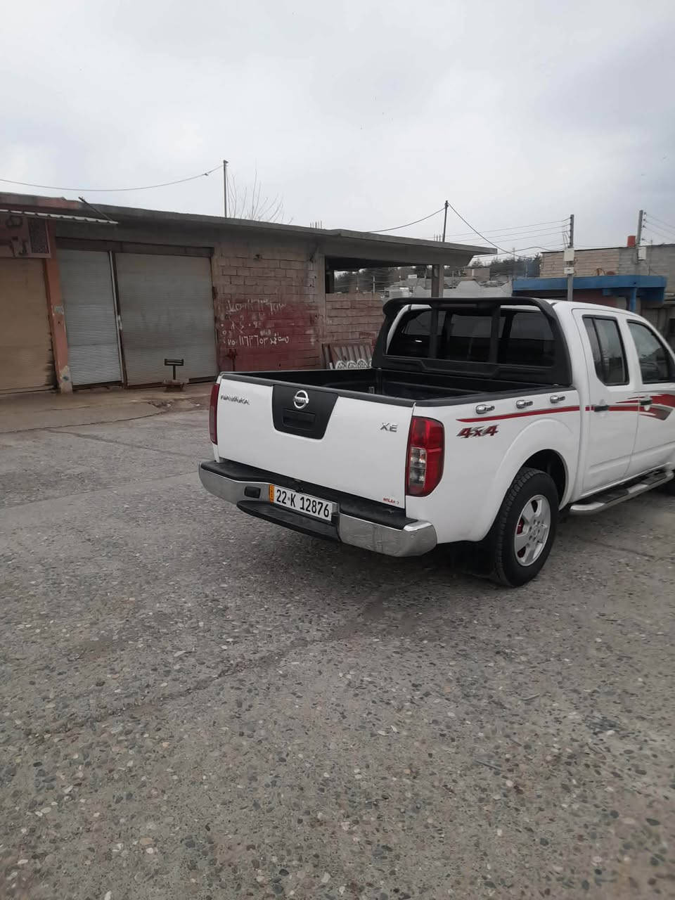 ناڤارا ٢٠٠٩ 
سه نه وى نوى 
٤ پارچه بوياغ
نمونه كه ميك له به شى پيشه وه ى سه قفه كه ى بوياغه 
گيرو مه كينه و اكسل هه مو به شه رت 
٤ تايه ى لوكم بو به ستووه
ليدراوى نييه وه رگه راو نييه 
***********
*********** بشدار, السليمانية
