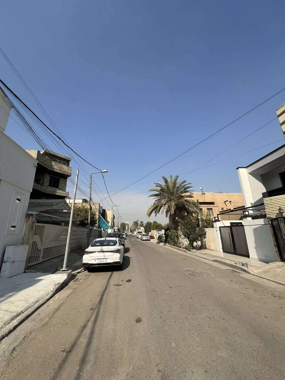 للبيع قطعة أرض
المساحة: 150 متر
الواجهة: 5 متر
النزال: 30 متر

الموقع: الوزيرية – شارع نافذ
قريبة من مستشفى الدولي
موقع مميز مناسب للسكن أو الاستثمار

للتواصل ***********
