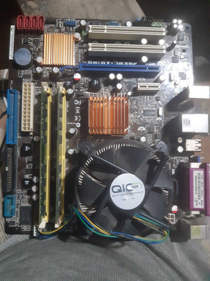 سلام عليكم مذر بوردات مع كارت شاشه 2كيكا مراوس باي شي عندك


**إذا كنت صاحب هذا الإعلان وتريد حذفه لأي سبب، رجاءا أرسل رسالة إلى الدعم الفني**