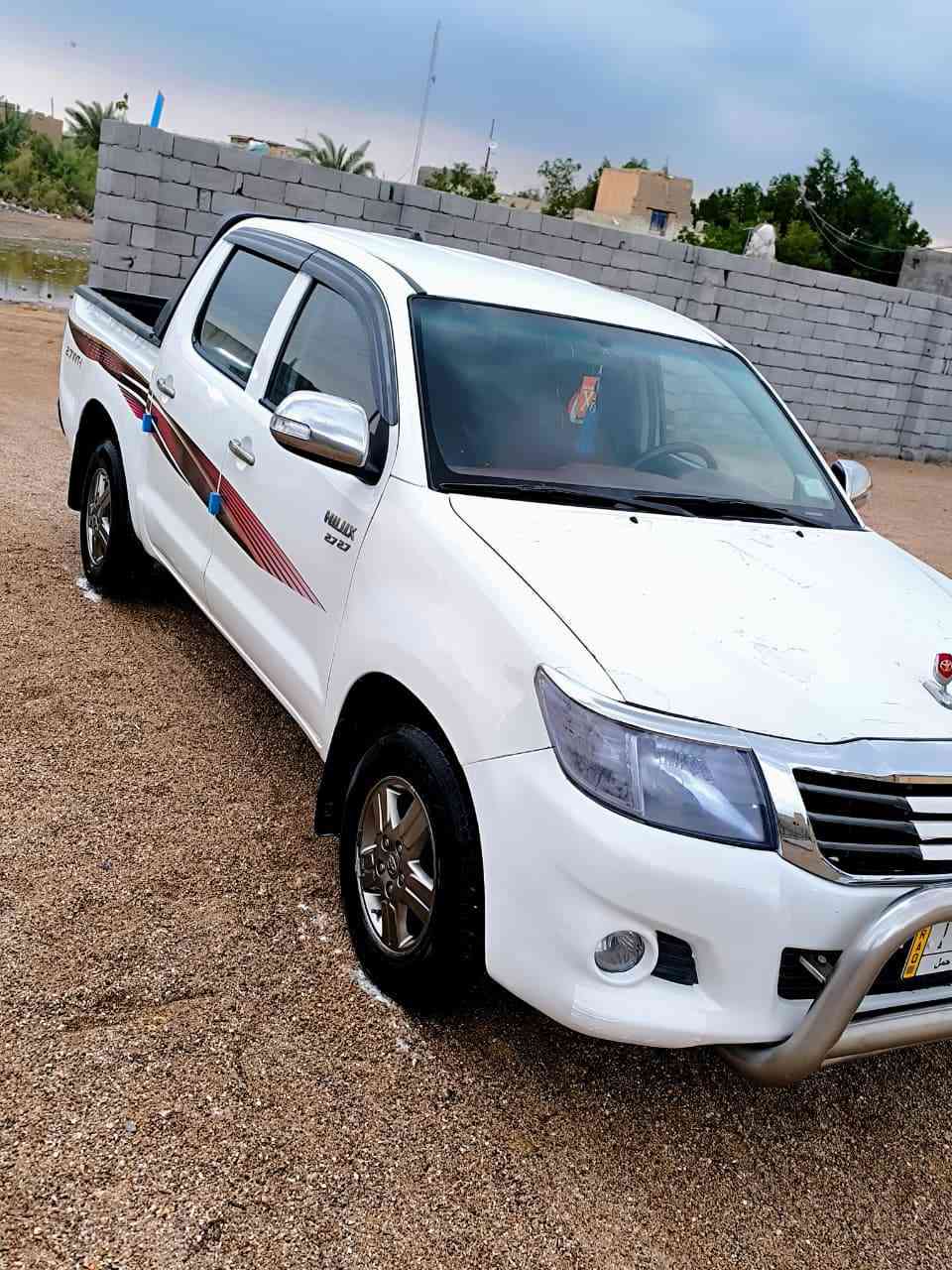 سلام عليكم ٢٠١٢للبيع مكفوله كويتي شاصي ١٩سياره جديده السعر ١٥٠مكاني ذي قار للاتصال ***********
