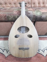 شباب عود زرياب سوري للبيع التفاصيل كاملة بالصور  السعر 110 مع حقيبة هد...