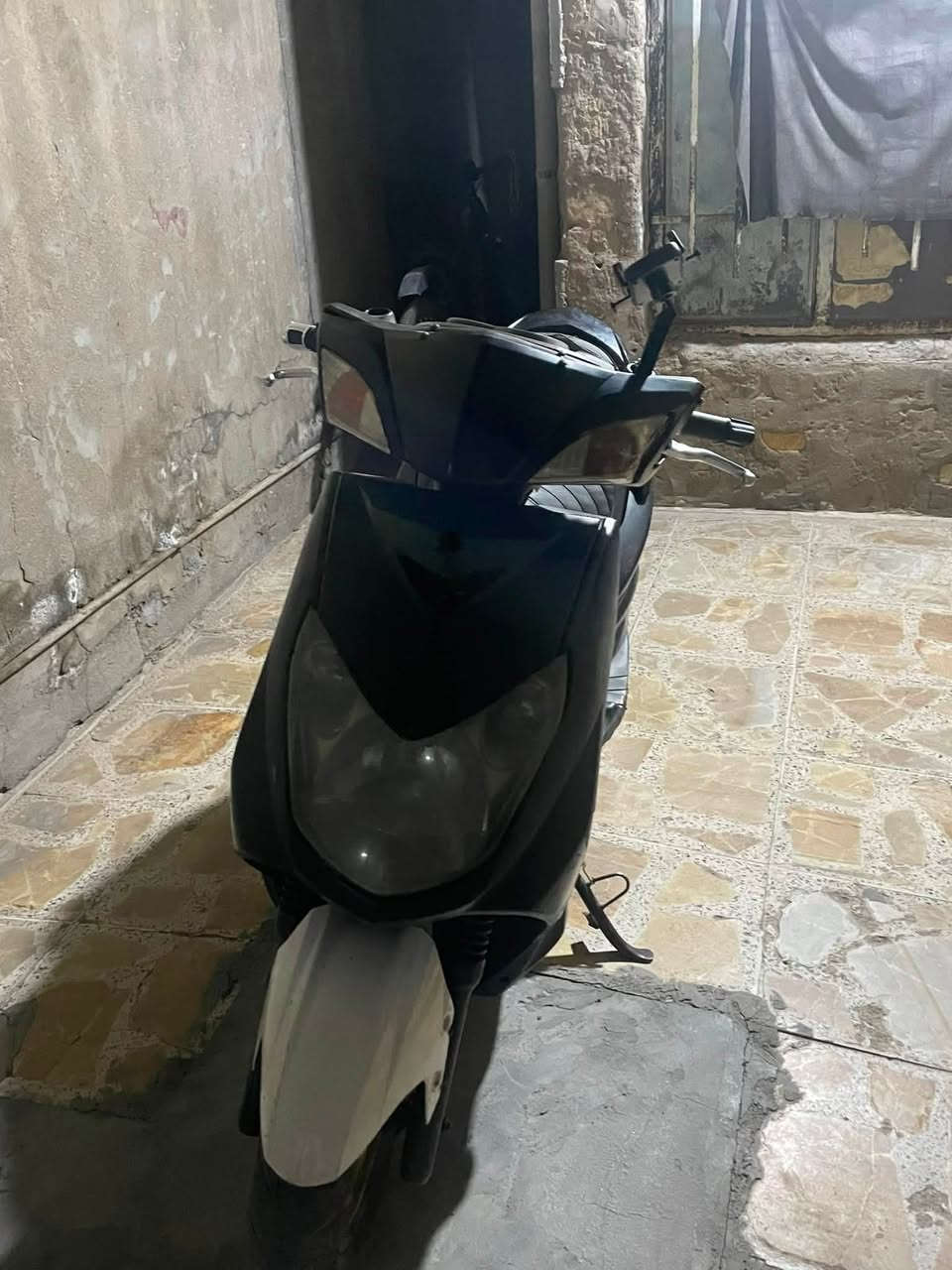 سكنس فحل كوري
مكينتها نضيفه شلعه ومعدل عليها كلجات رياضي رايدها ب٥٥٠ وبيها مجال عنواني البلديات ***********
