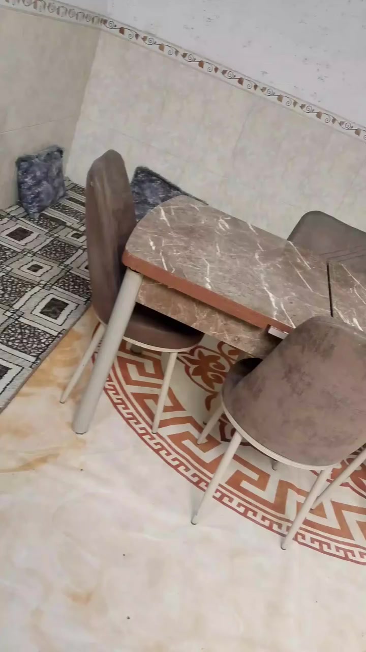 ميز للبيع مع 4كراسي
السعر:75الف للتواصل خاص


**إذا كنت صاحب هذا الإعلان وتريد حذفه لأي سبب، رجاءا أرسل رسالة إلى الدعم الفني**