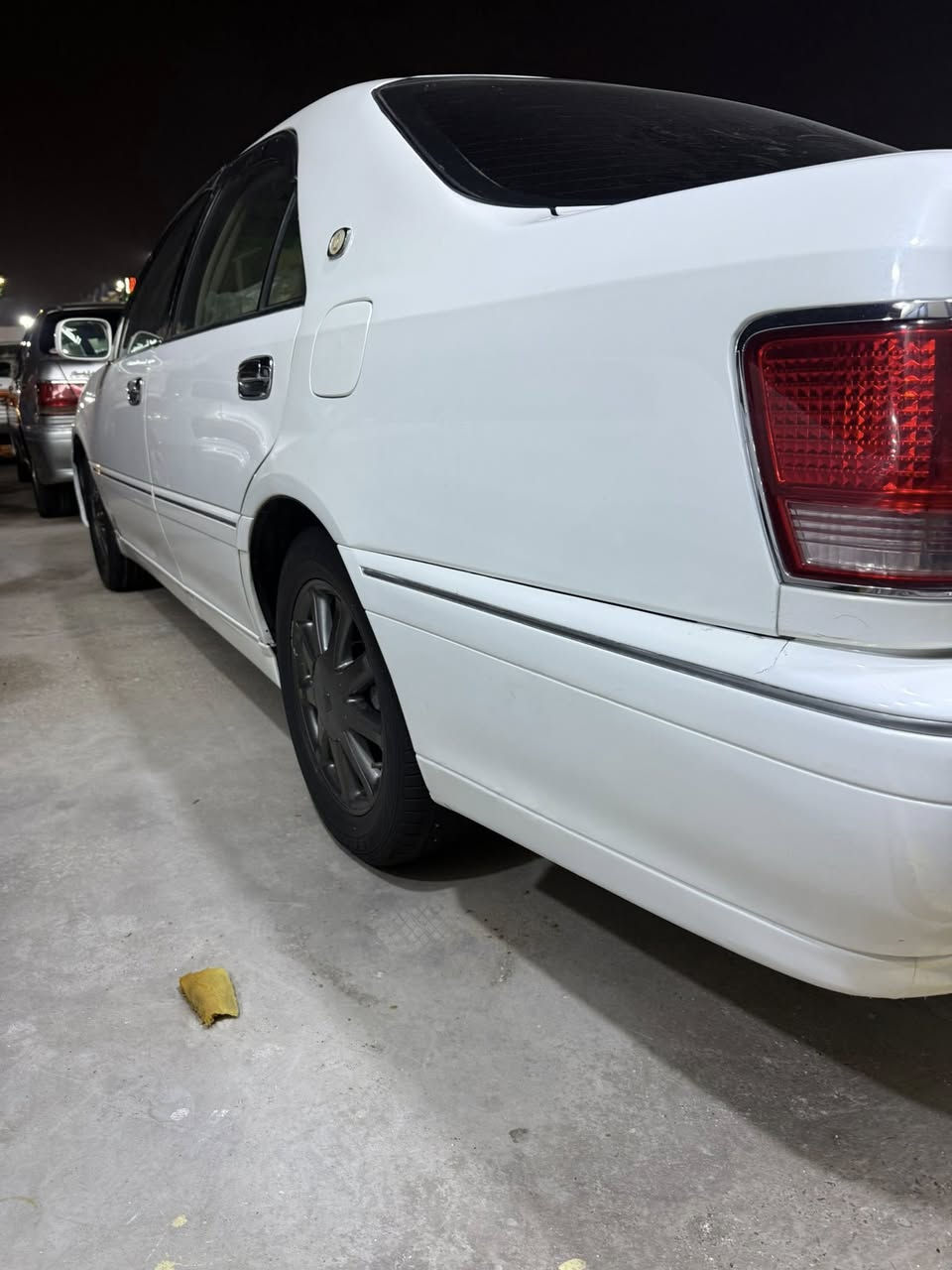 سلام عليكم. ملكه. بغداد. تسجيل. جديد. قرار. 48.  تحويل. مباشر.  مديل.  2000. تحوير نجف. فوك وجوه.فول واحد ع واحد. أربع دكم كرستال اصل. فتحه. جلد. ويل نجمه. ديفور الكبير.  شاصي.  175. كصه. قماره. فقط. والباقي. كفاله سياره جديده. وجاهزه. مكينه. وكير وحداده. وتخم تاير. سياره جاهزه.  مكاني.  بصره.  ***********.السعر 120بيها مجال قليل
