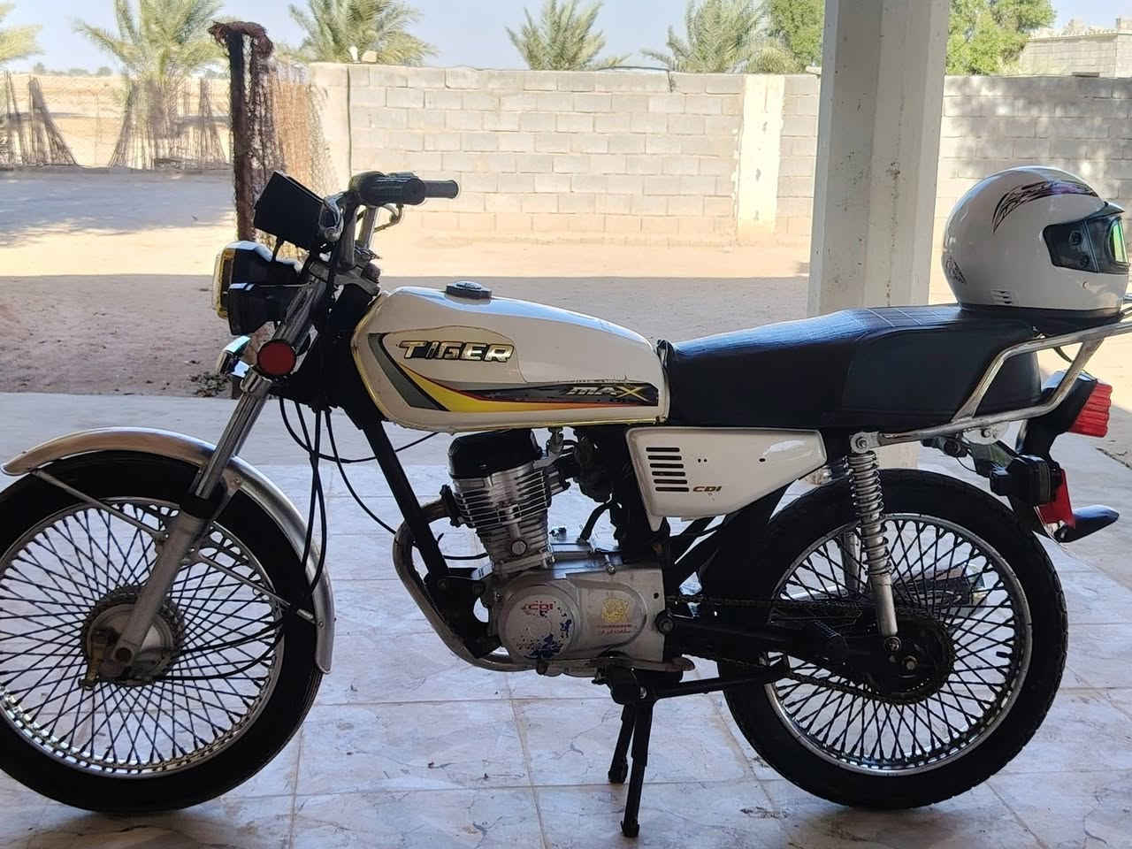 للبيع تايكر 2019محرك جديد تو مجفت اوراق اصولي
للبيع تايكر مكفوله اي نقص مابيها دراجه خير من الله كهربائية كله شقاله تخم تاير جديد دراجه نضيفه 
مكاني بابل الحمزه الغربي الغزالي ***********
